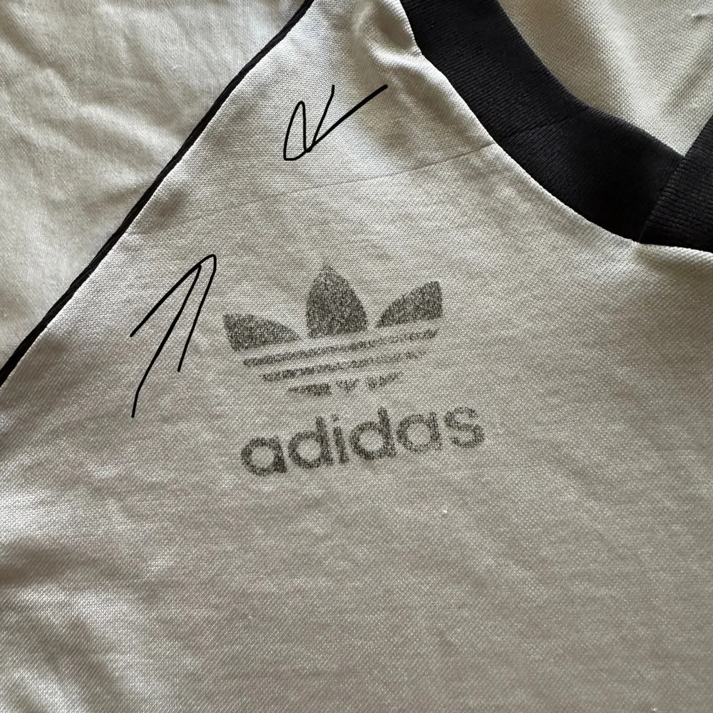 Vintage 90s Adidas National Coaching School Tshirt Size Medíum